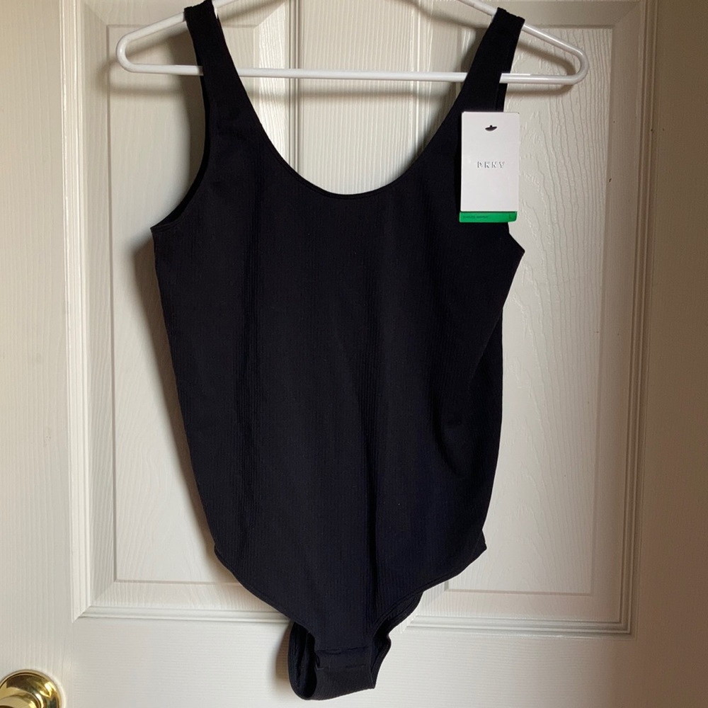 ⚫️⚫️ DKNY Women’s Seamless Bodysuit (size L) NWT